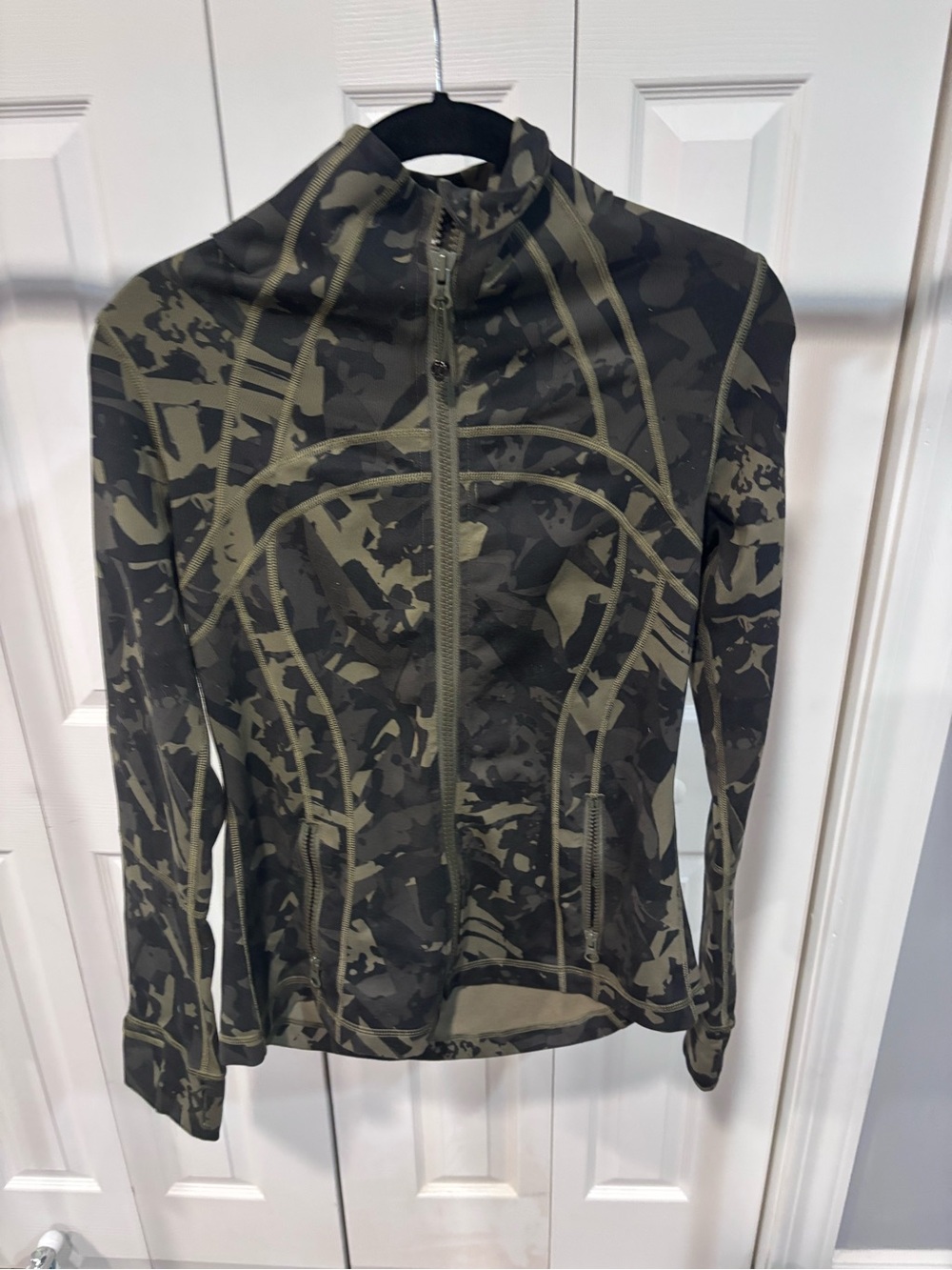lululemon athletica Olive Camo Full-Zip Utility Jacket